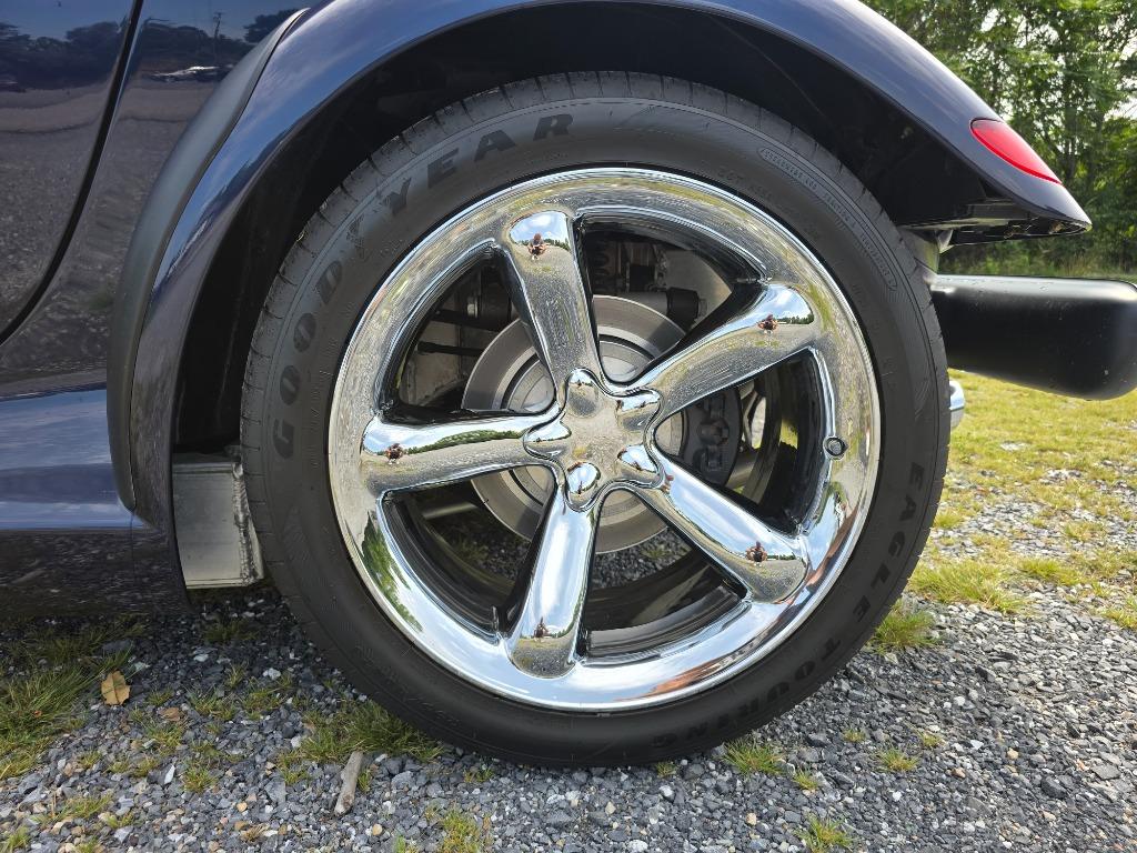 2001 Chrysler Prowler - $26,950