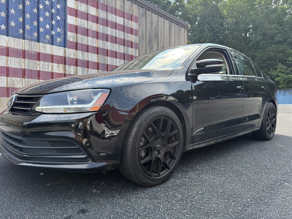 2017 Volkswagen Jetta - $14,059