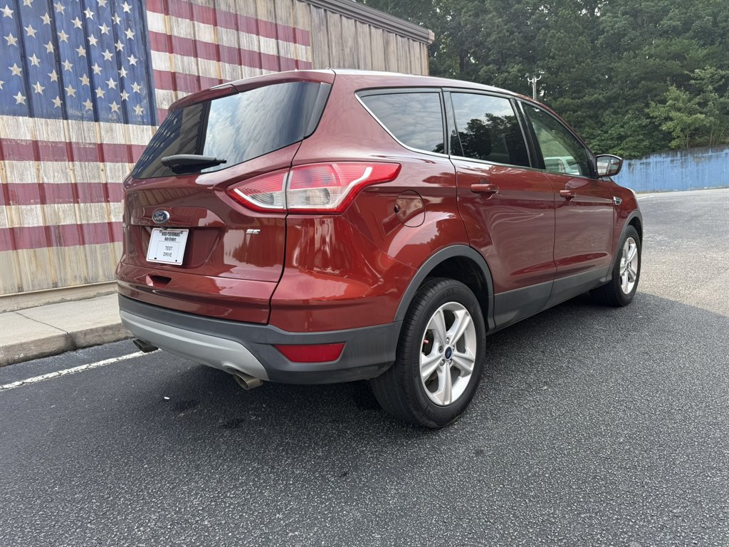 2016 Ford Escape - $12,133