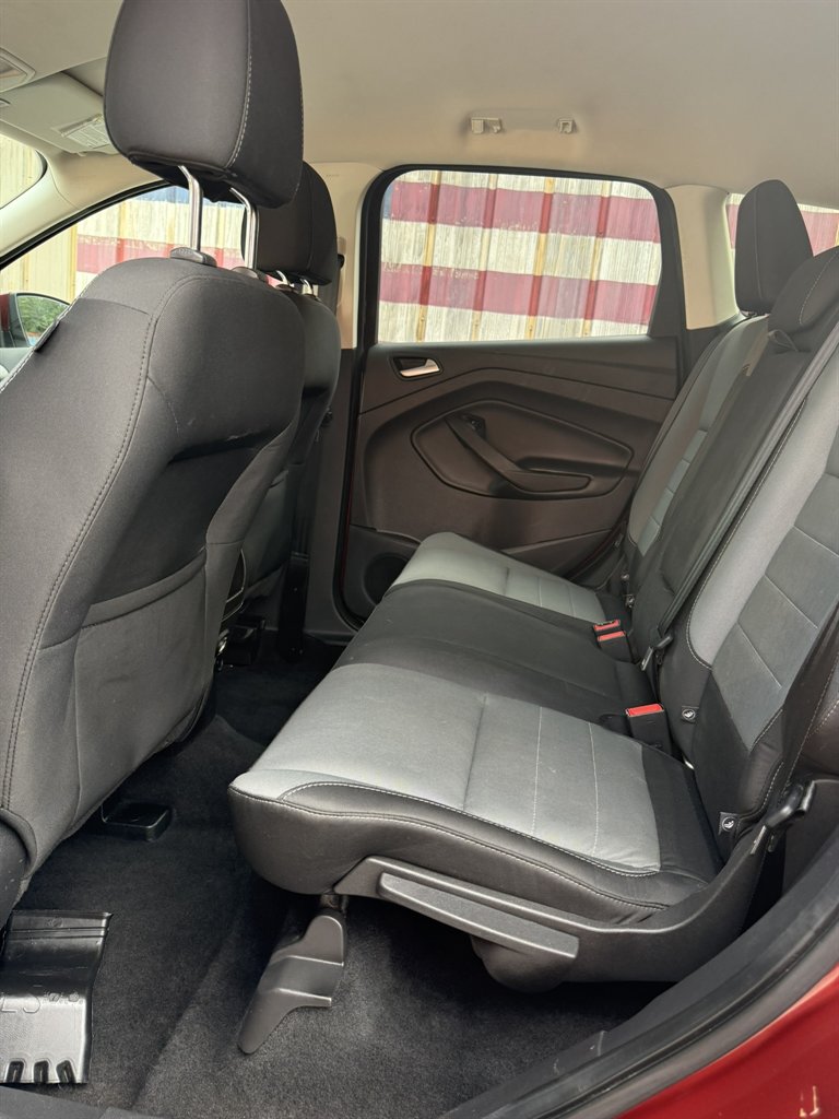 2016 Ford Escape - $12,133