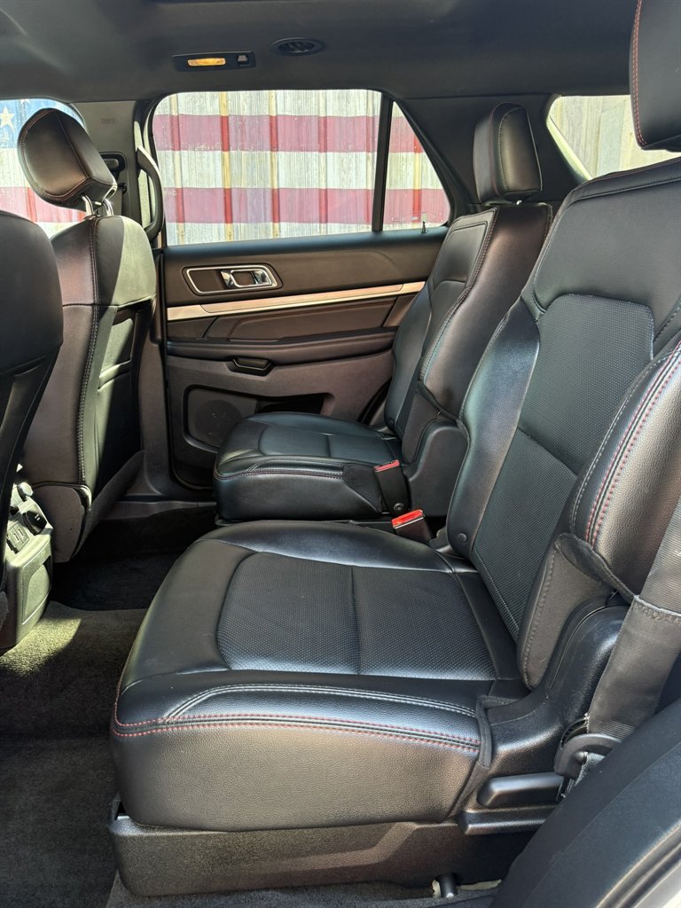 2017 Ford Explorer - $17,365
