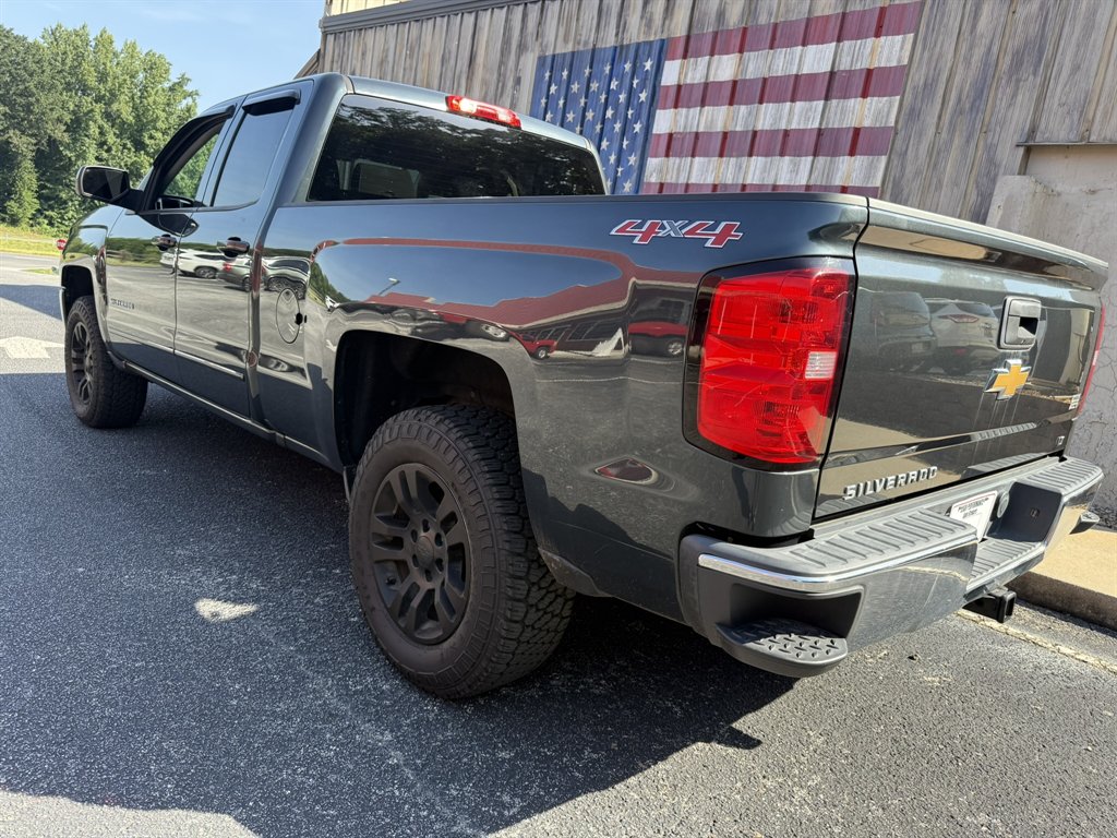 2017 Chevrolet Silverado - $23,633