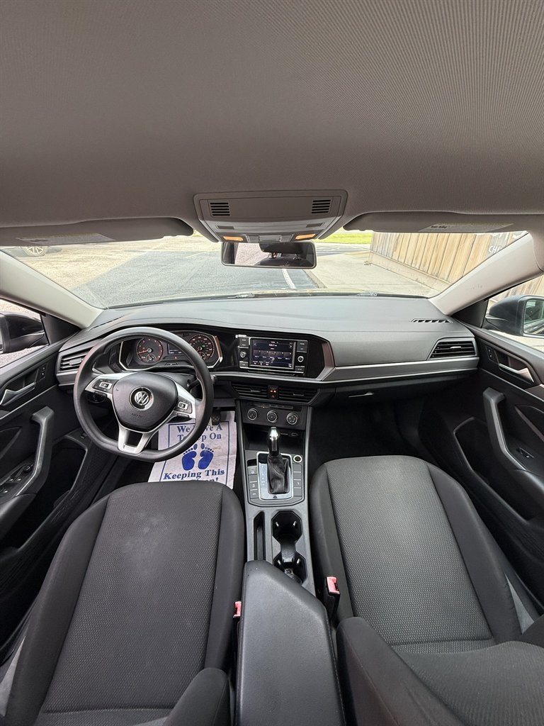 2019 Volkswagen Jetta - $13,175