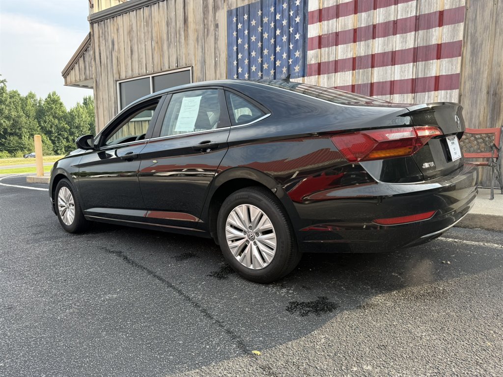 2019 Volkswagen Jetta - $13,175