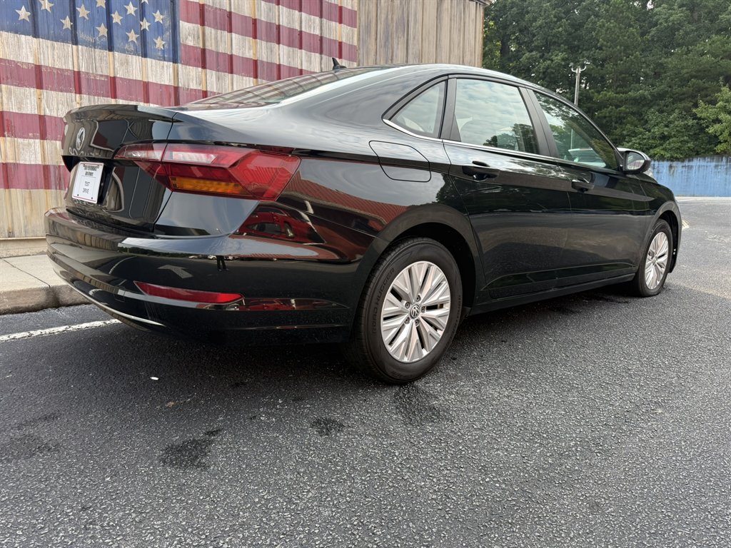 2019 Volkswagen Jetta - $13,175