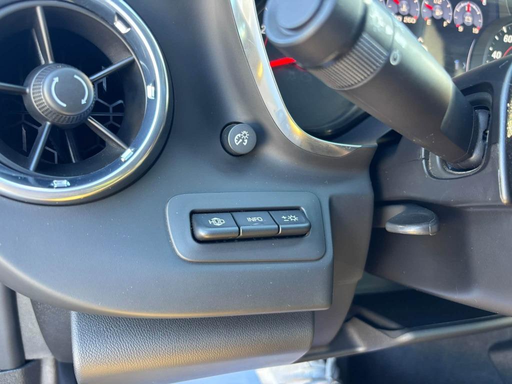 2020 Chevrolet Camaro - $29,995