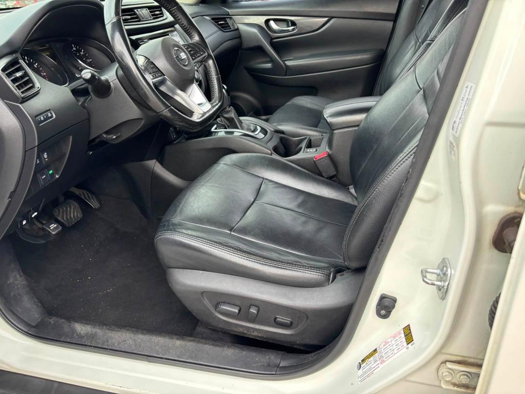 2017 Nissan Rogue - $11,473