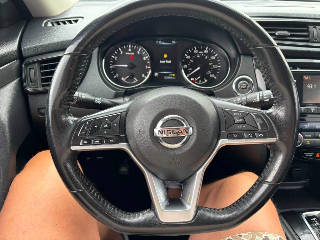2017 Nissan Rogue - $11,473