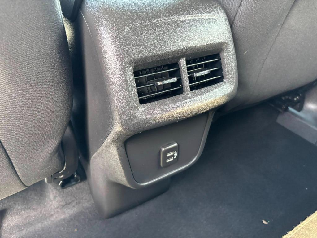 2021 Chevrolet Equinox LS photo 21
