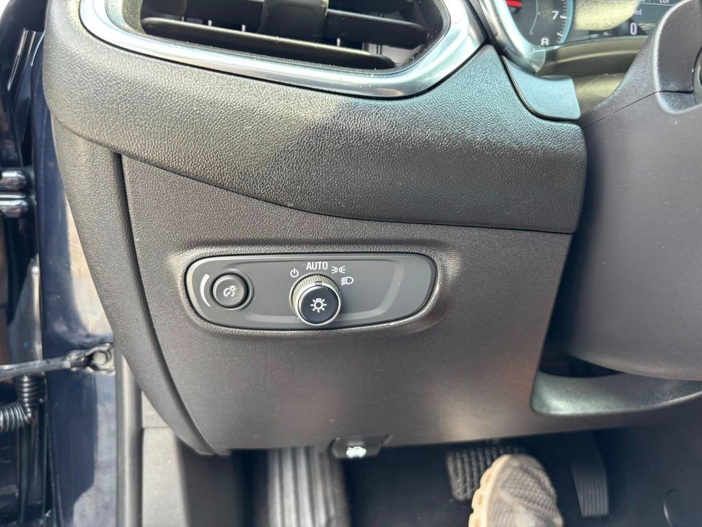 2021 Chevrolet Equinox LS photo 11