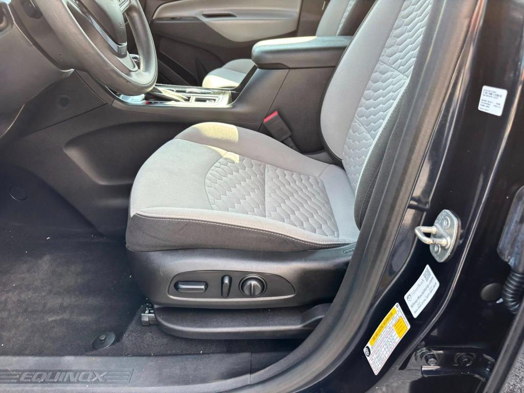 2021 Chevrolet Equinox LS photo 12