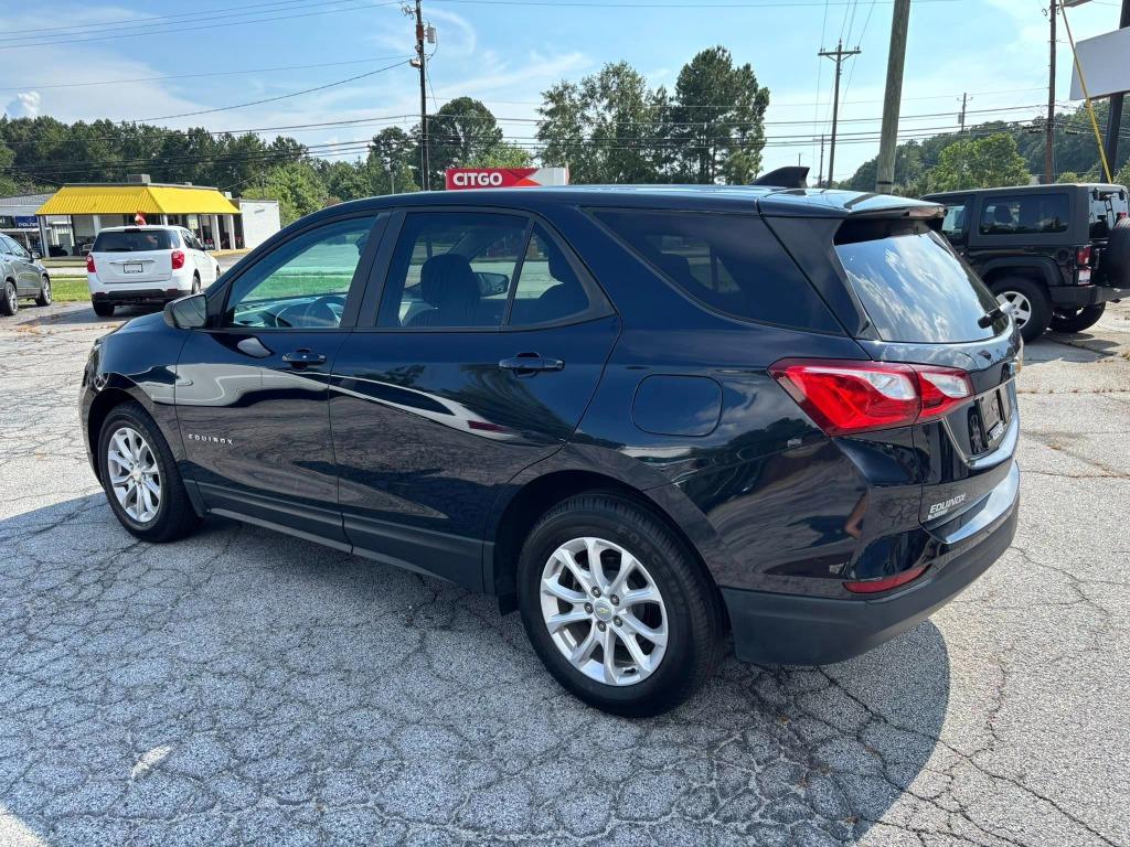 2021 Chevrolet Equinox LS photo 3