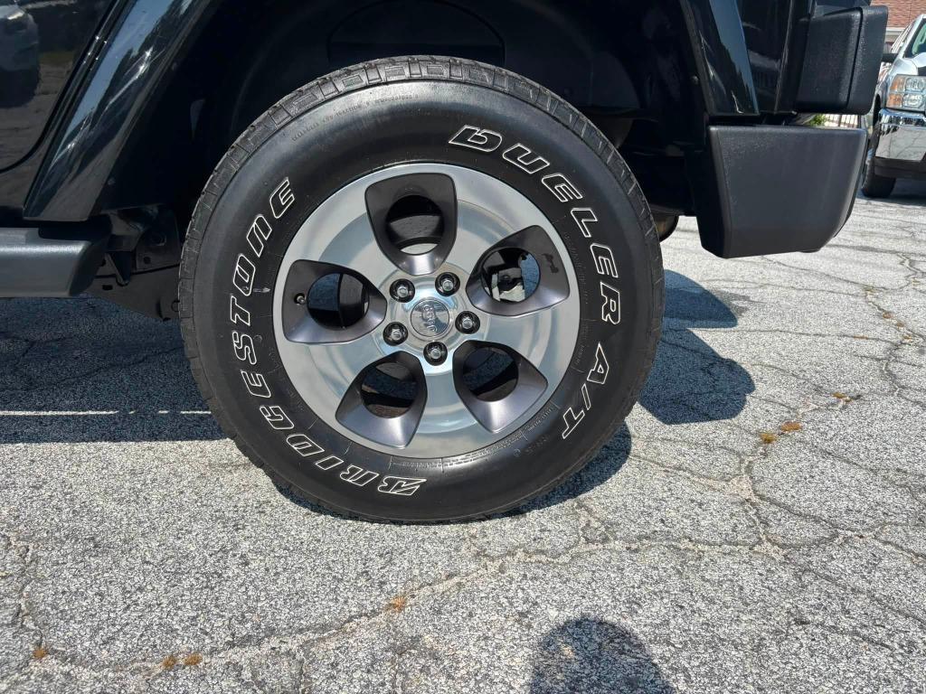 2016 Jeep Wrangler - $16,995