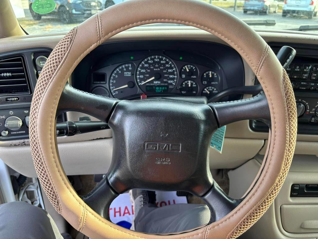 2002 GMC Yukon XL 1500 SLE photo