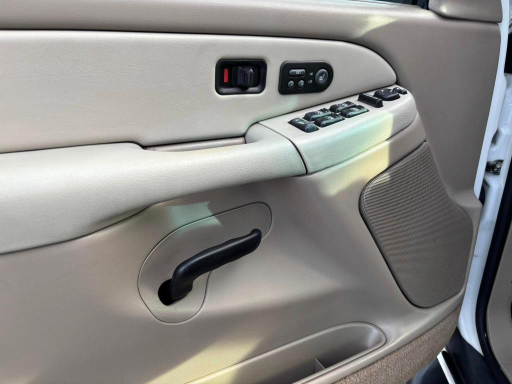 2002 GMC Yukon XL 1500 SLE photo