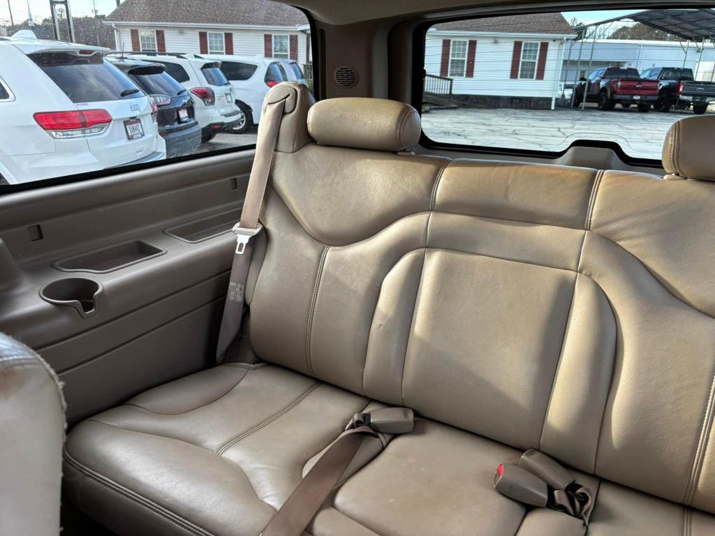 2002 GMC Yukon XL 1500 SLE photo