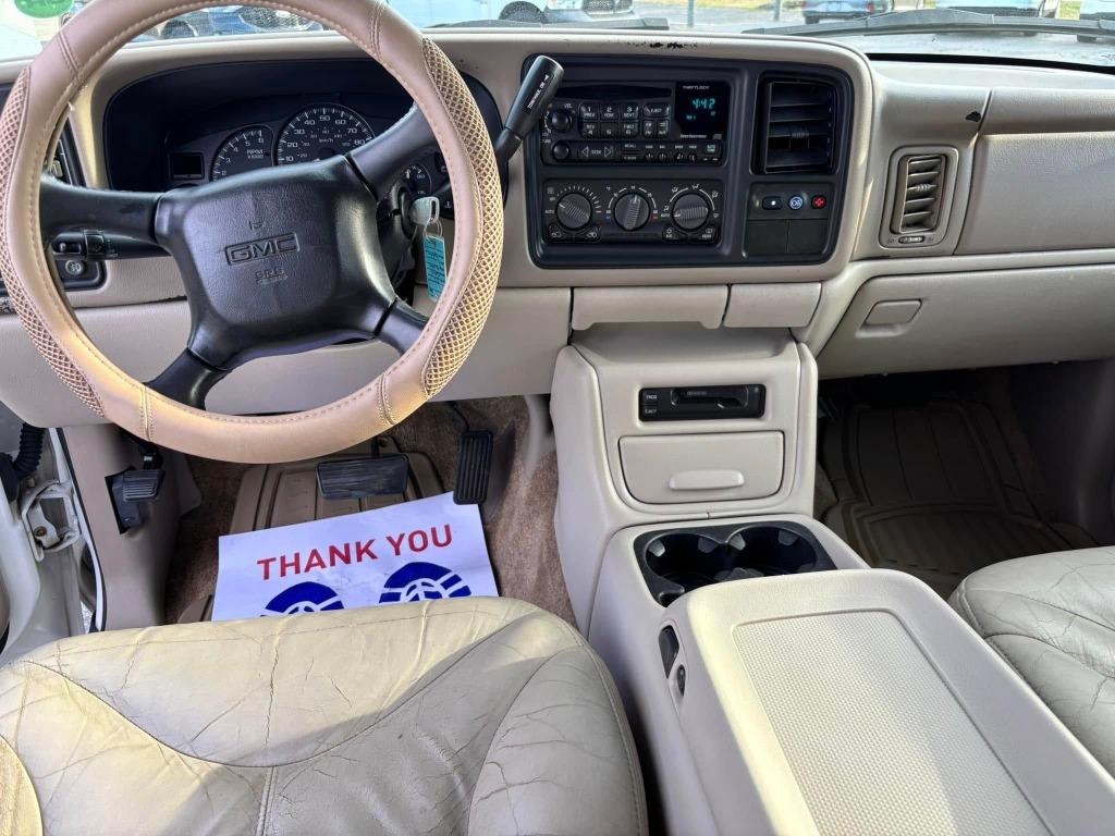 2002 GMC Yukon XL 1500 SLE photo