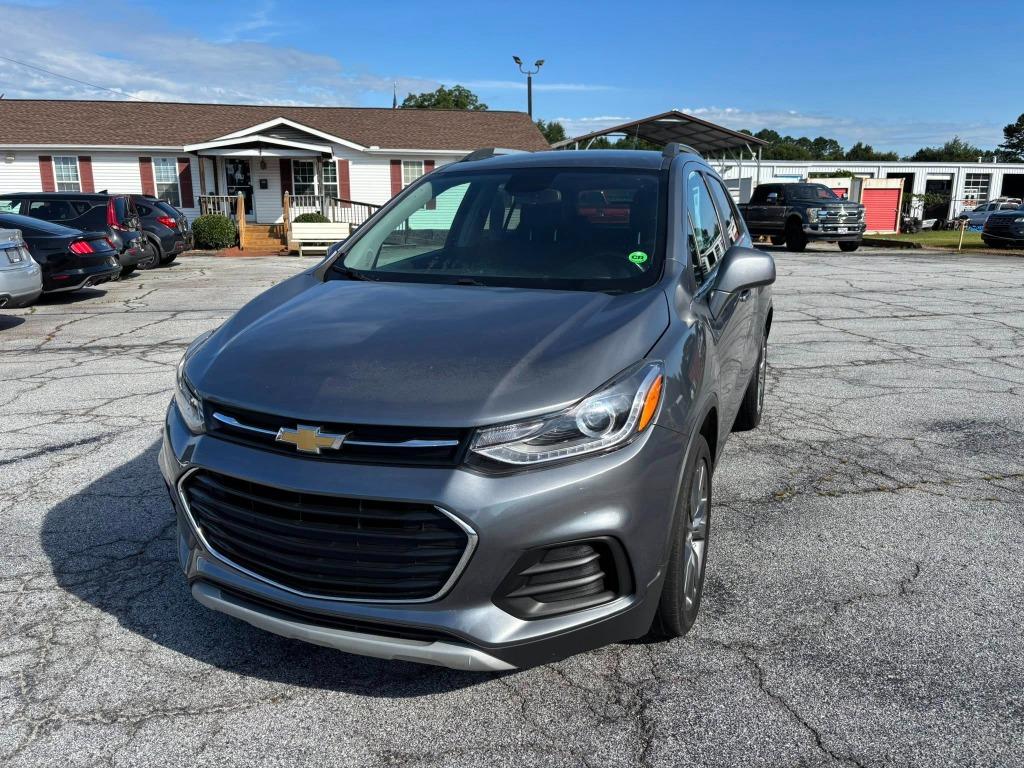 2020 Chevrolet Trax LT photo 3