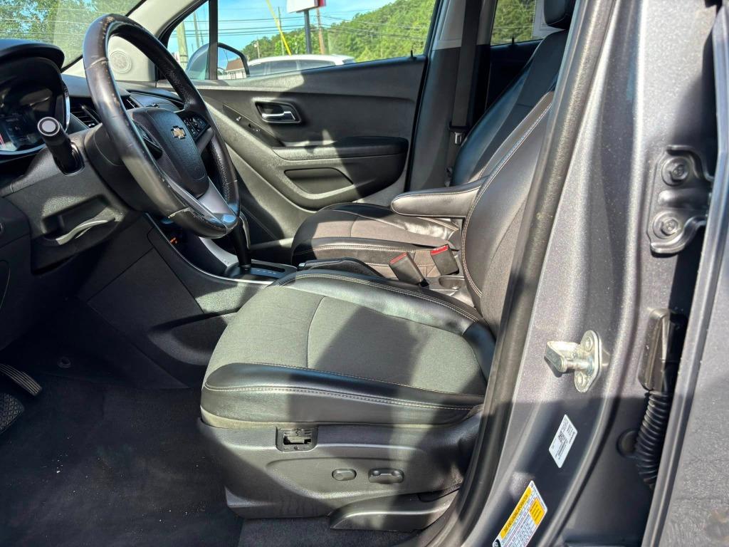 2020 Chevrolet Trax LT photo 10