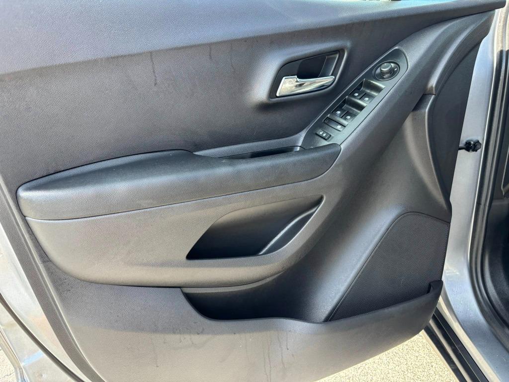 2020 Chevrolet Trax LT photo 19