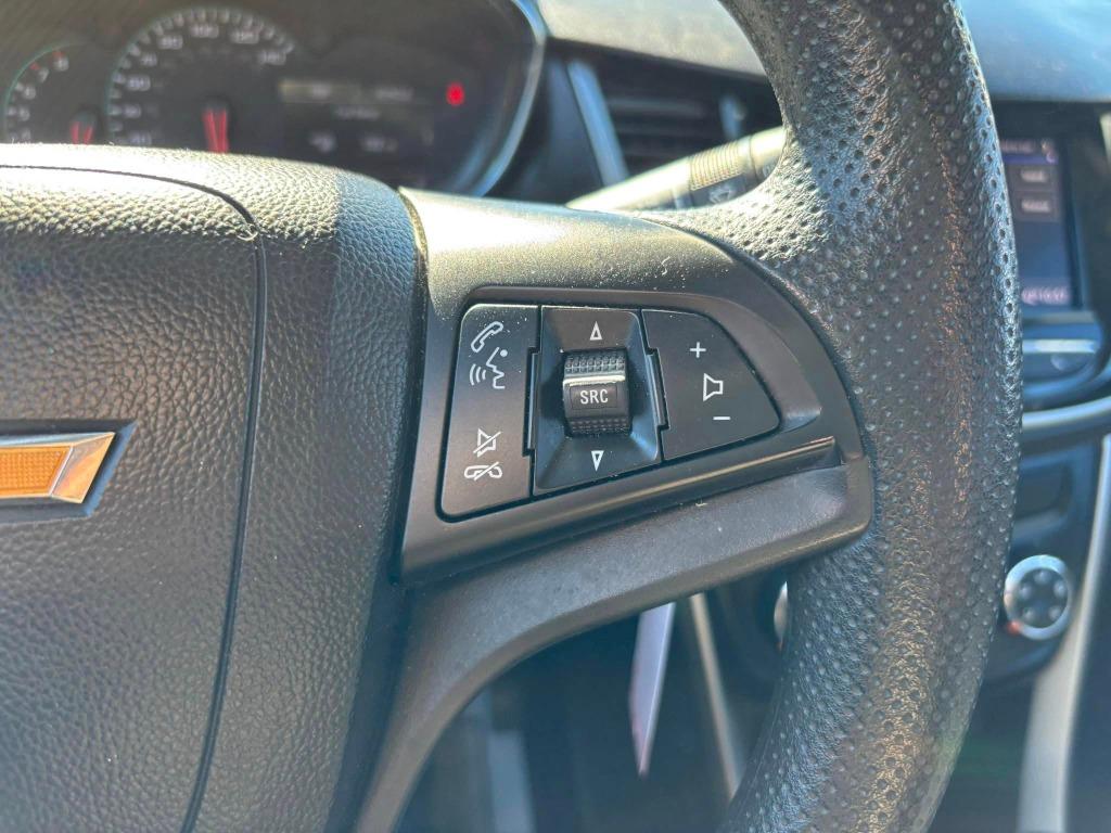 2022 Chevrolet Trax LS photo