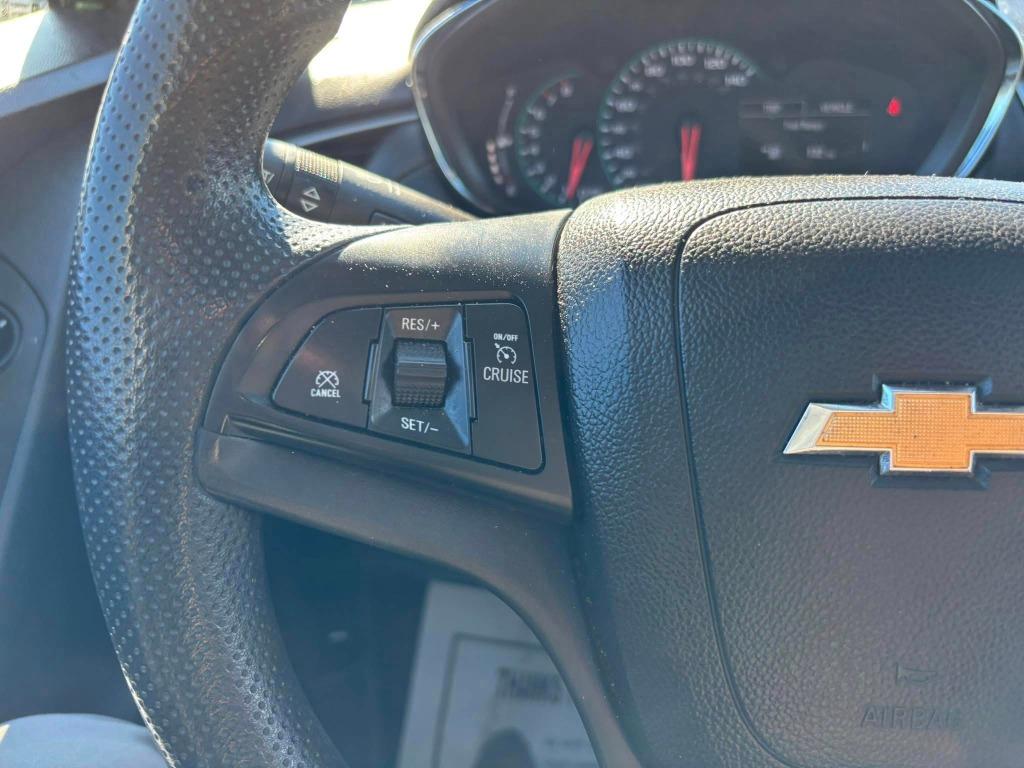 2022 Chevrolet Trax LS photo