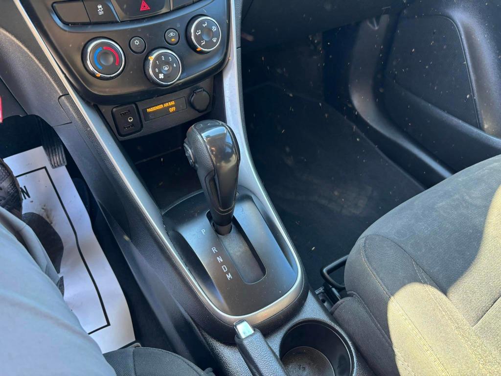 2022 Chevrolet Trax LS photo