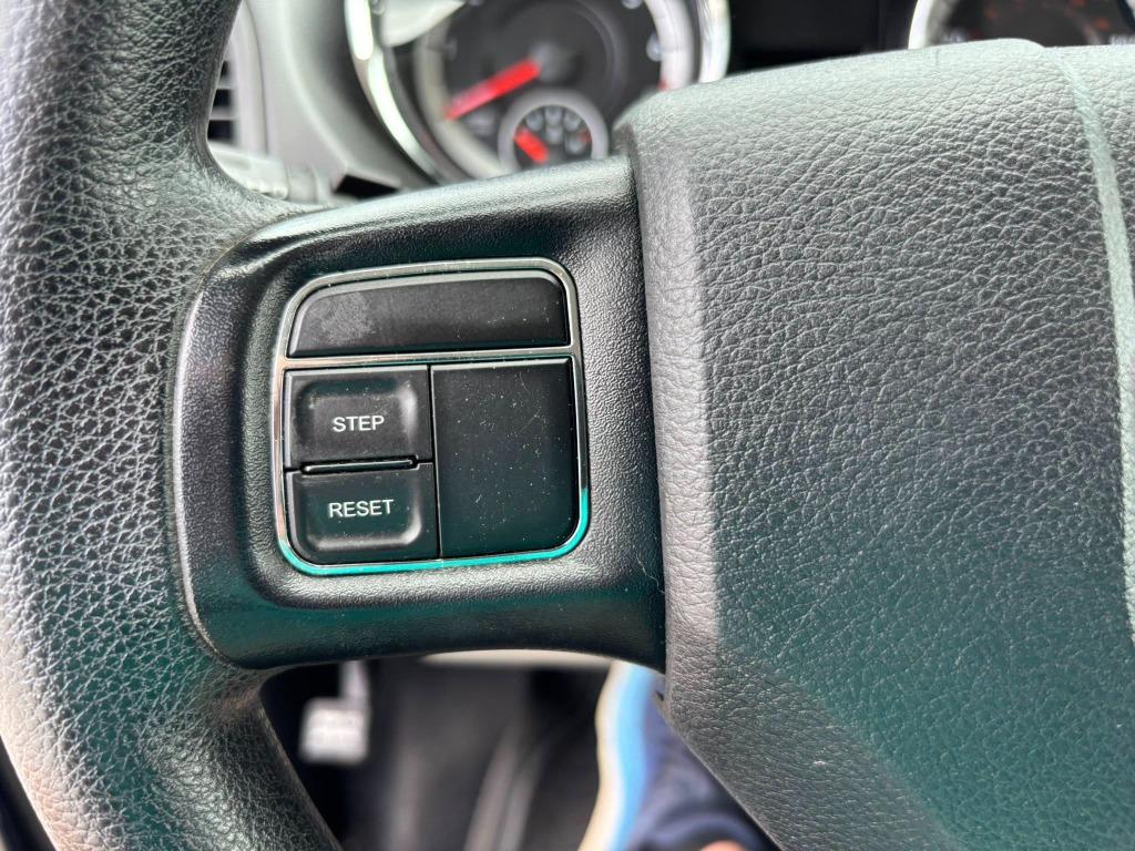 2015 Dodge Grand Caravan - $8,995