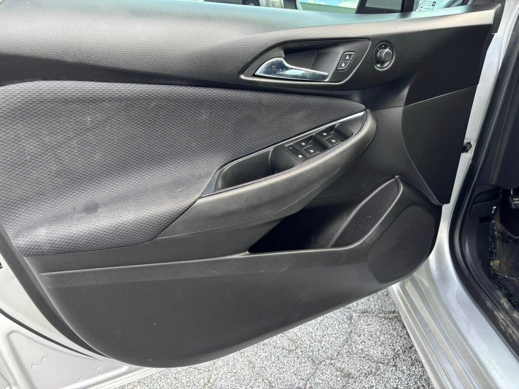 2019 Chevrolet Cruze - $12,995