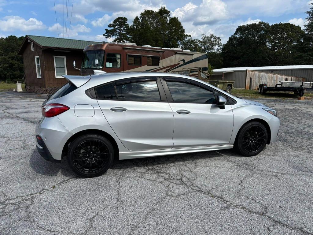 2019 Chevrolet Cruze - $12,995
