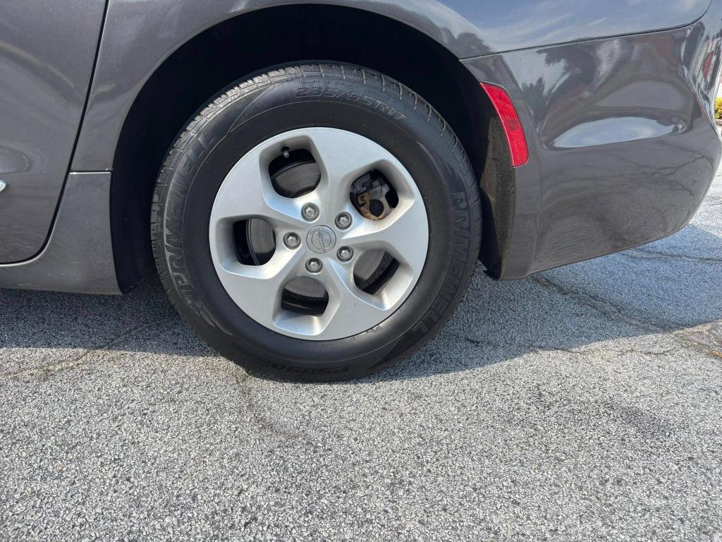 2017 Chrysler Pacifica Touring L Plus photo