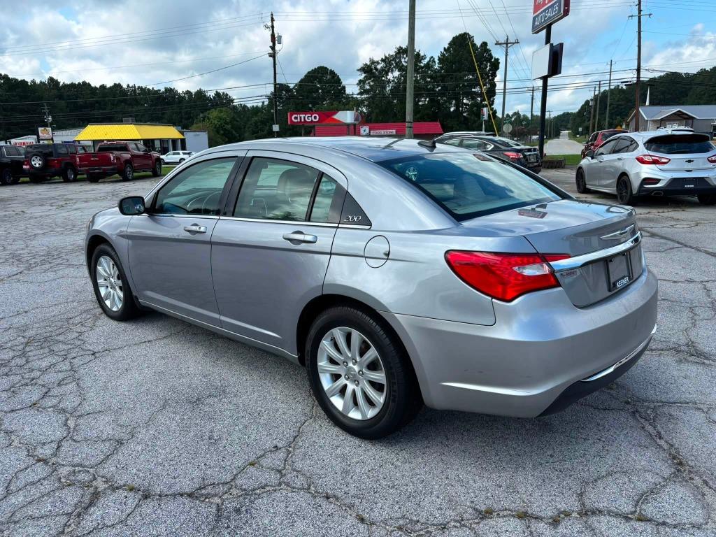 2013 Chrysler 200 - $6,473