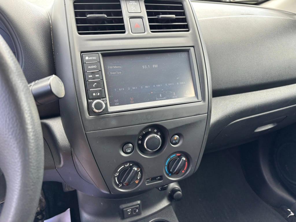 2019 Nissan Versa S photo