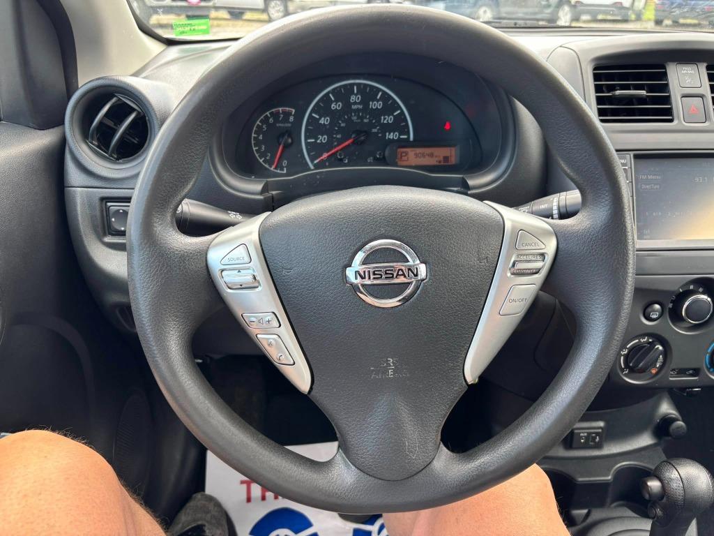 2019 Nissan Versa S photo