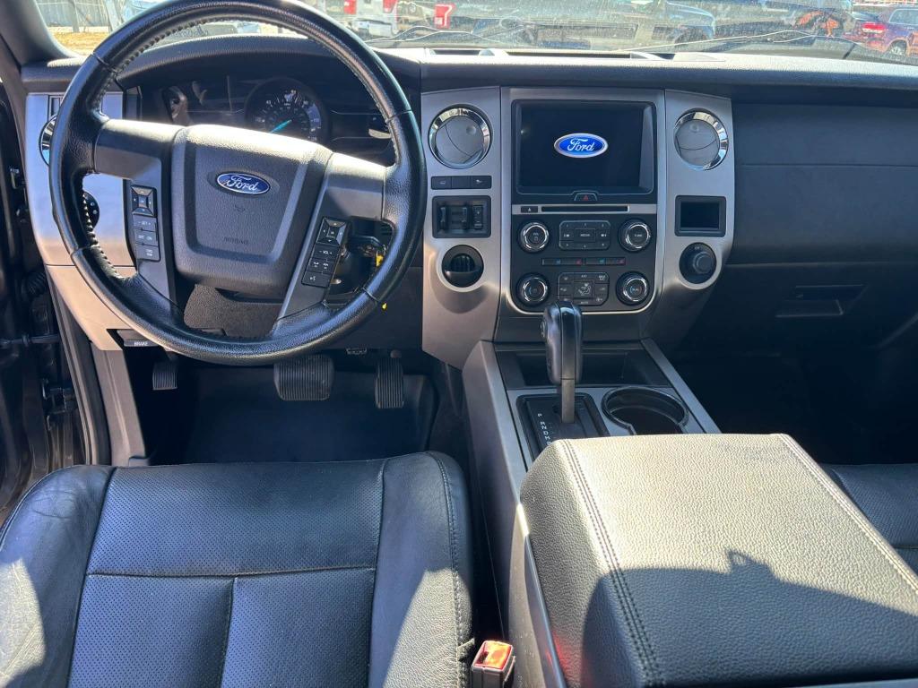 2017 Ford Expedition - $11,995