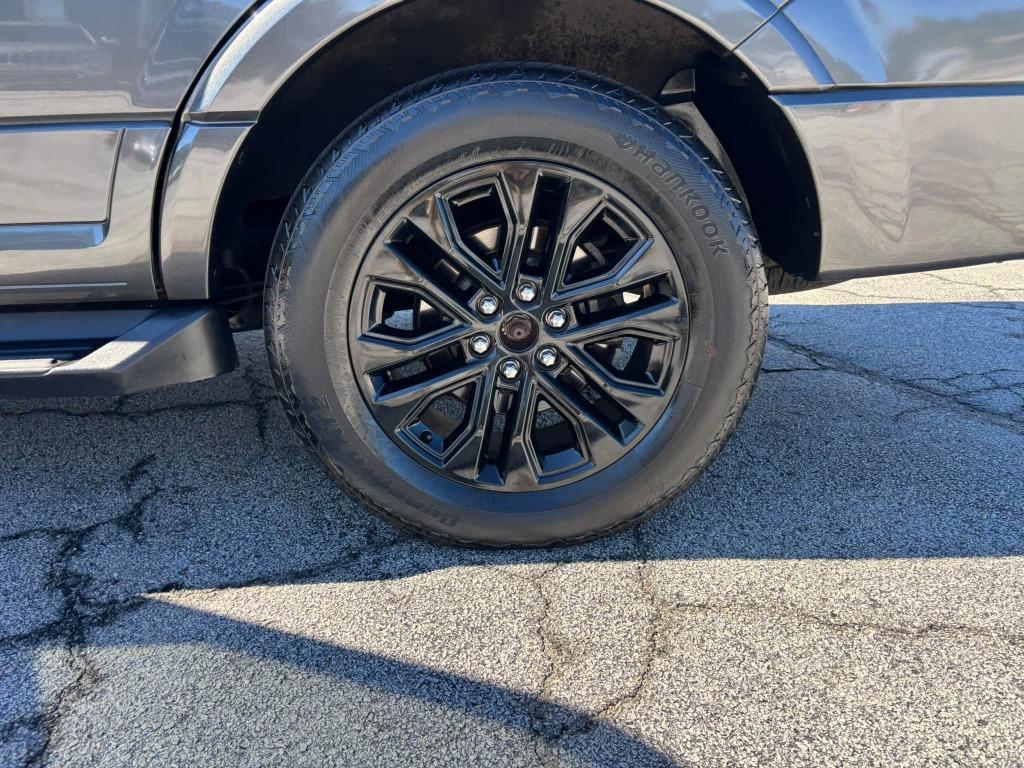 2017 Ford Expedition - $11,995