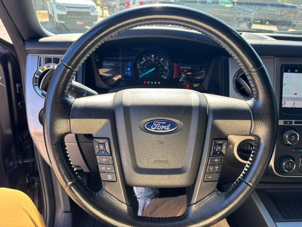 2017 Ford Expedition - $11,995