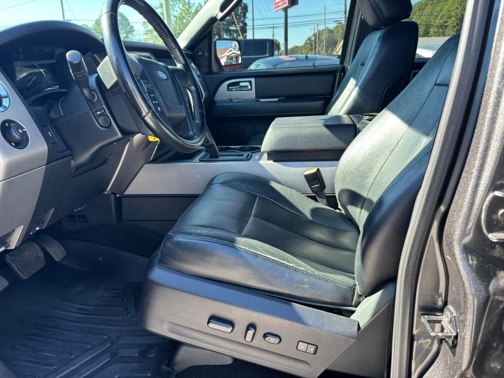 2017 Ford Expedition - $11,995