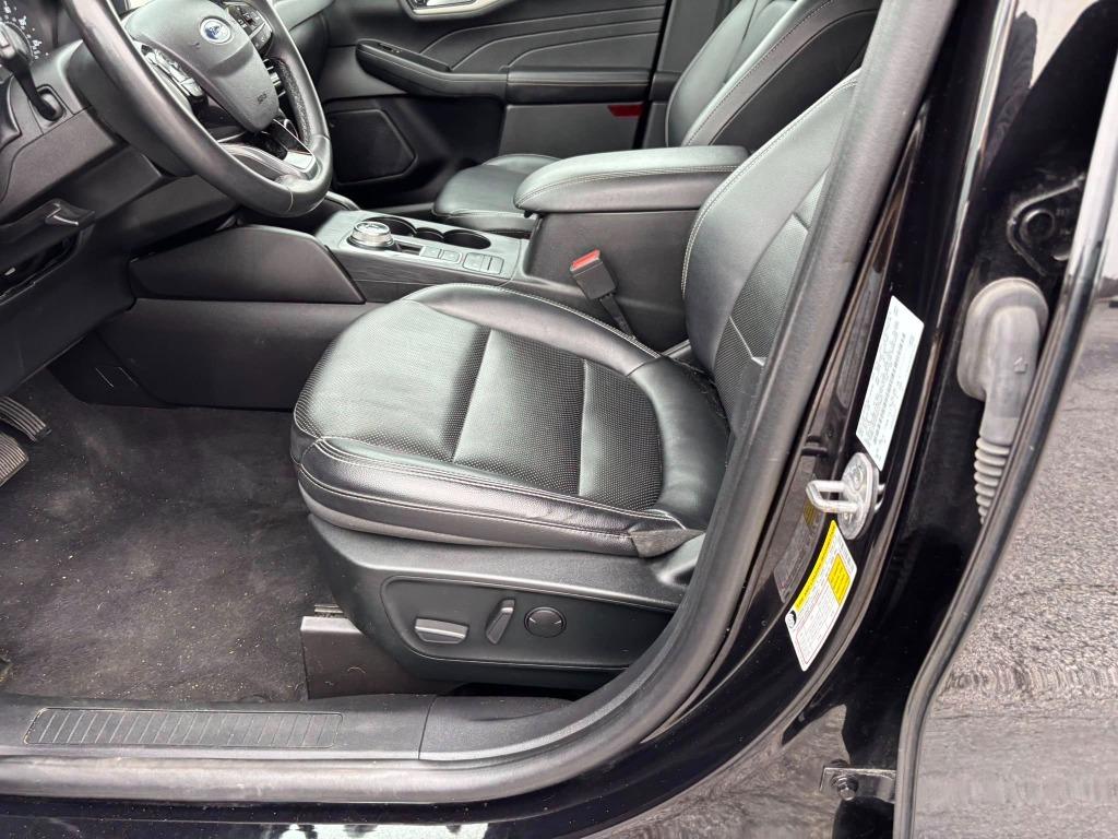 2022 Ford Escape - $14,995