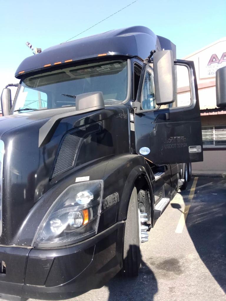 2016 Volvo VNL 670 - $68,950