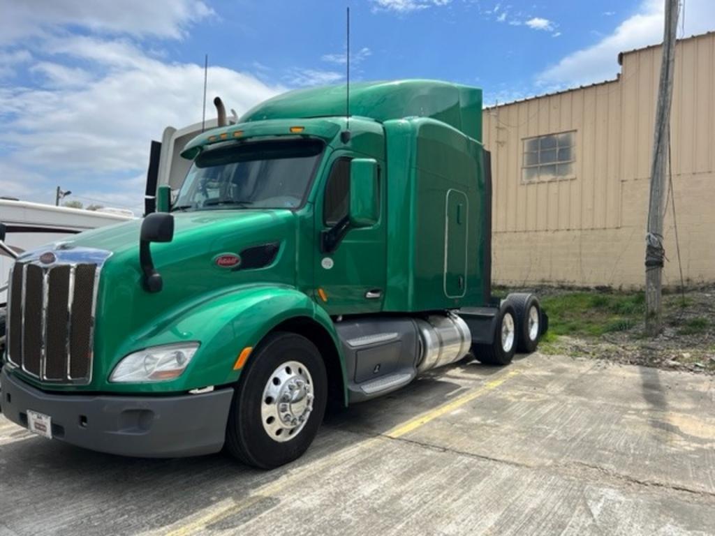 2018 Peterbilt 579 - $76,950