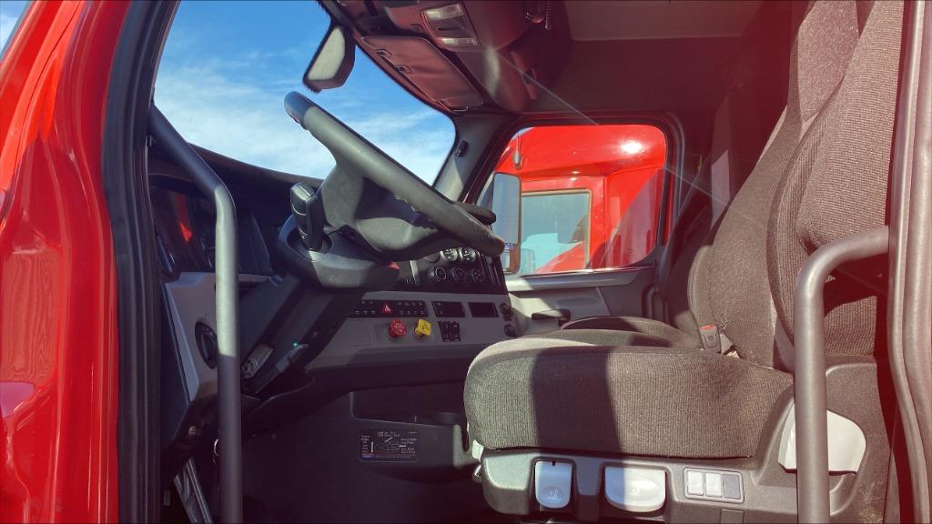 2019 Freightliner Cascadia - $95,950