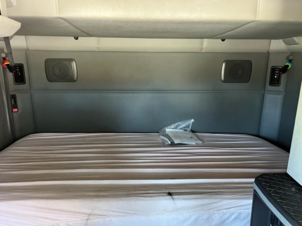2019 KENWORTH T680 - $79,950