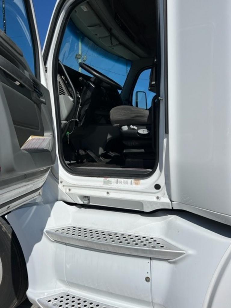 2019 KENWORTH T680 - $79,950