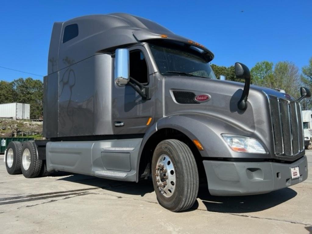 2020 Peterbilt 579 - $92,950