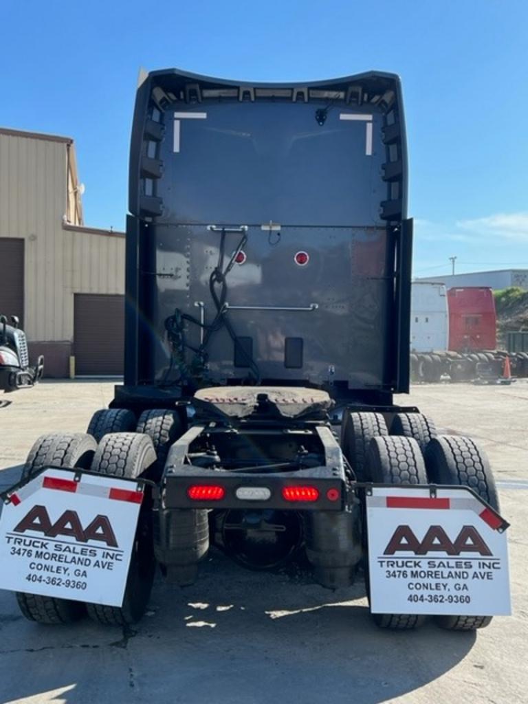 2020 Peterbilt 579 - $92,950