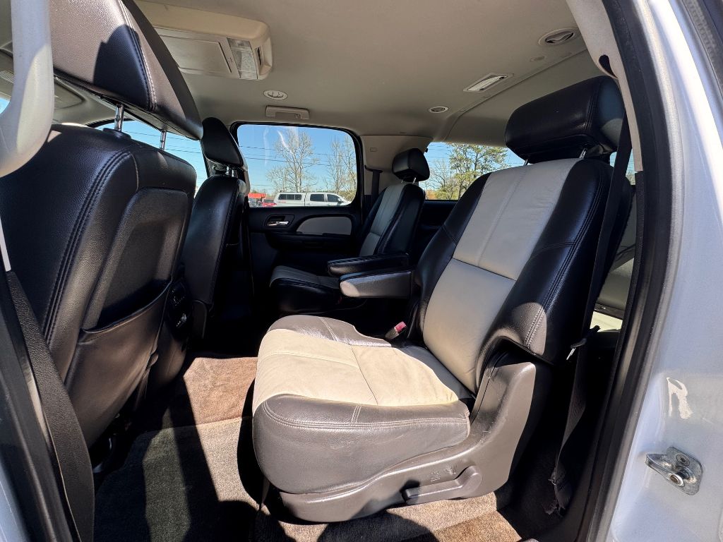 2008 Chevrolet Suburban LT 1500 photo