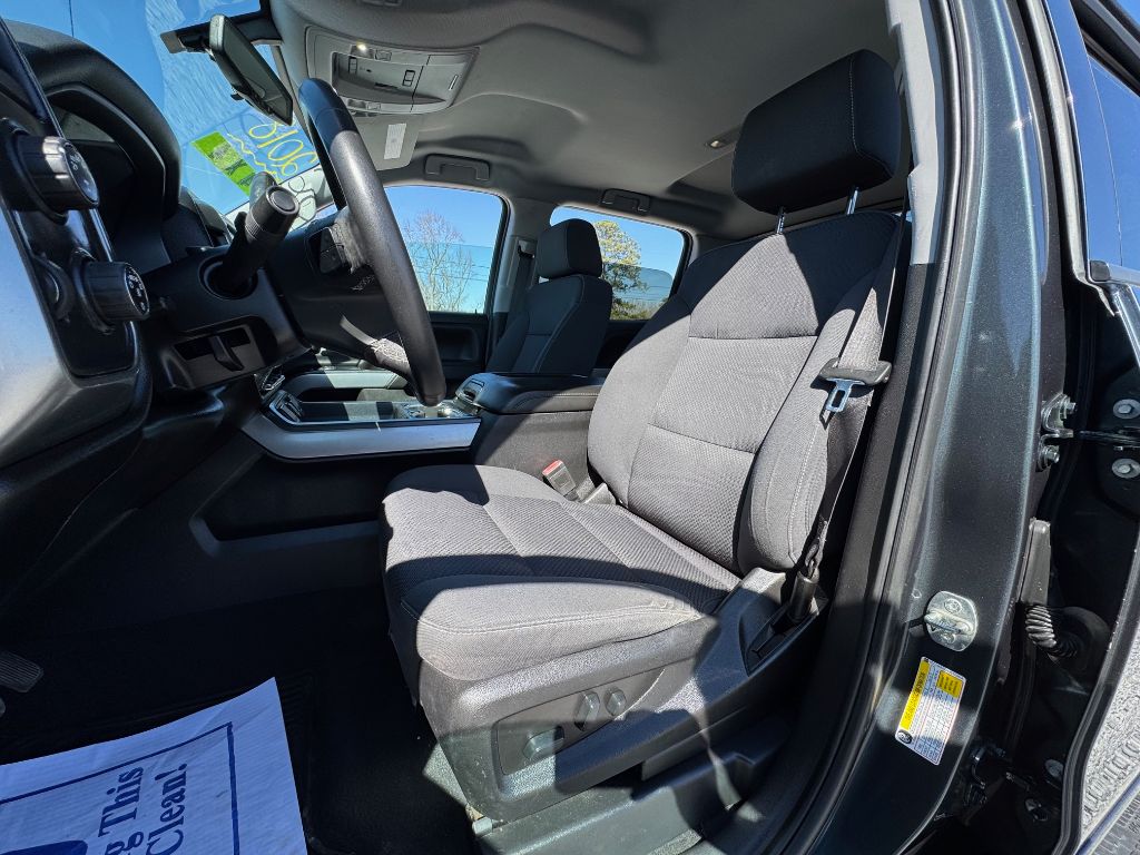 2018 Chevrolet  LT Z71 photo