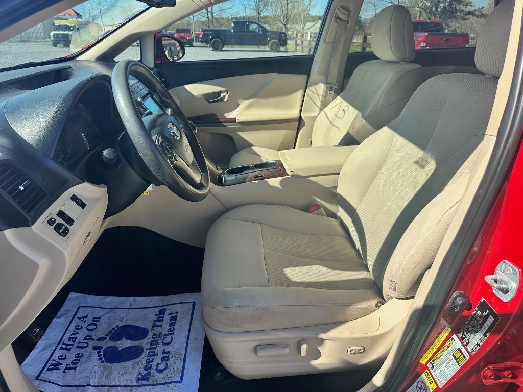 2013 Toyota Venza LE photo