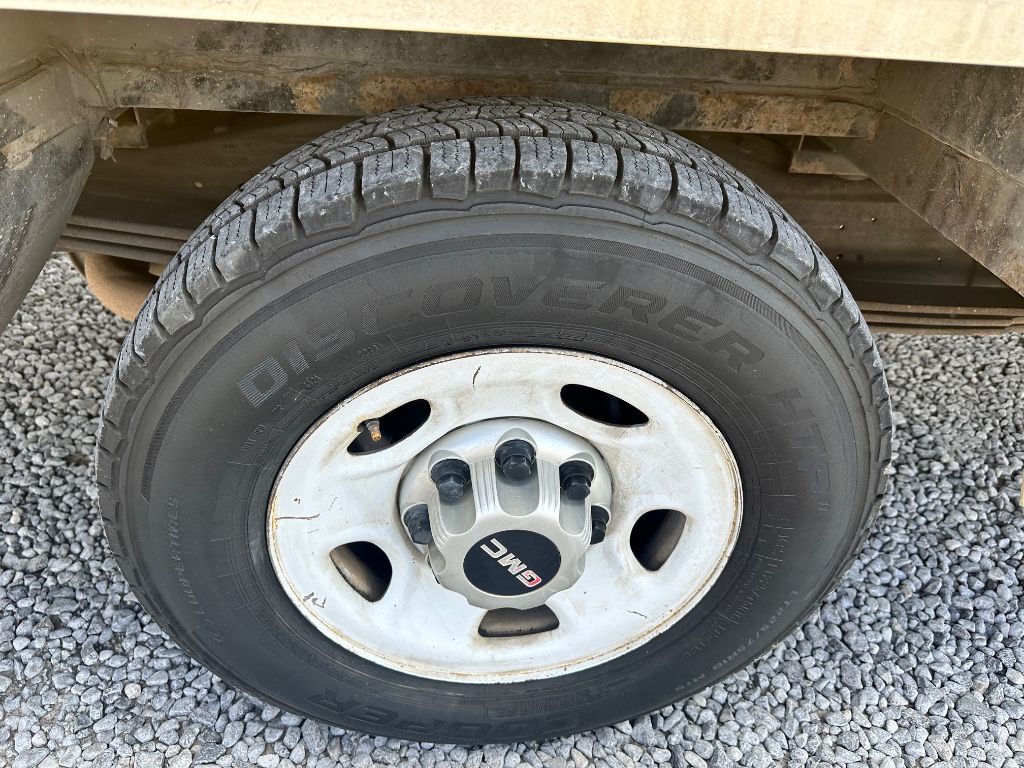 2011 Chevrolet Express 3500 3500 photo